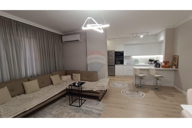 Tirane, shitet apartament 2+1+Ballkon Kati 1, 114 m² 215.000 € 