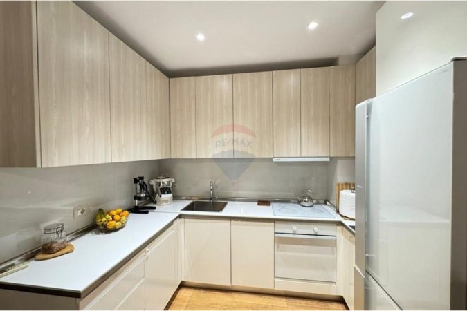Tirane, shitet 2+1+Ballkon Kati 6, 77 m² 132.000 € (astir)