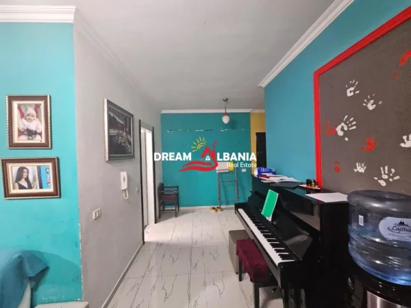 Tirane, shitet apartament 3+1+Ballkon Kati 2, 121 m² 140.000 € (yzberisht)