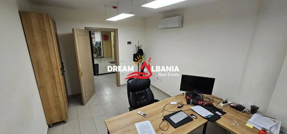 Shkoder, shitet zyre Kati 1, 370 m² 665.900 € (shkoder)