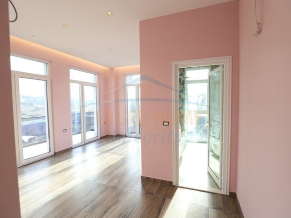 Tirane, jepet me qera ambjent biznesi Kati 0, 800 m² 5500  (Sauk) AL39107