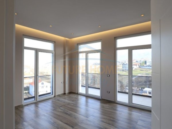 Tirane, jepet me qera ambjent biznesi Kati 0, 800 m² 5500  (Sauk) AL39107