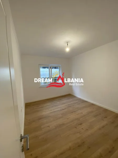 Tirane, shitet apartament 2+1 Kati 3, 83 m² 185.000 € (durresit)