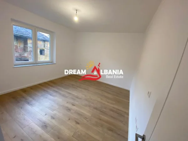 Tirane, shitet apartament 2+1 Kati 3, 83 m² 185.000 € (durresit)