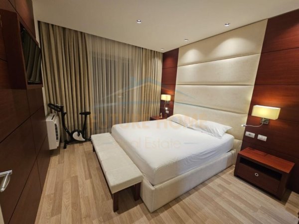Tirane, jepet me qera apartament 2+1+Ballkon Kati 19, 100 m² 1.500 € (AMBASADOR 3)