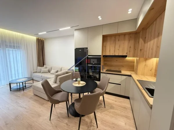 Tirane, jepet me qera apartament 1+1+Ballkon Kati 2, 63 m² 600 € (Rruga Bardhyl)