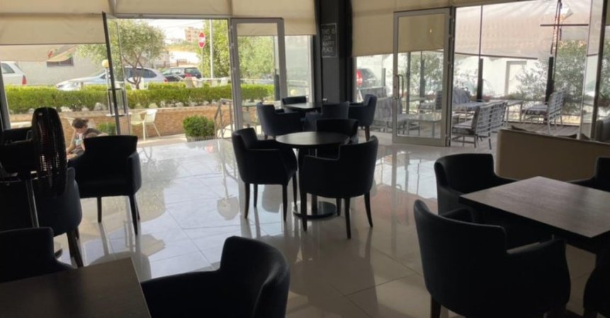 Tirane, jepet me qera bar-kafe Kati 0, 156 m² 650 € (Rruga Dalip Topi)