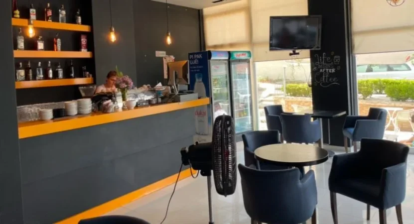 Tirane, jepet me qera bar-kafe Kati 0, 156 m² 650 € (Rruga Dalip Topi)