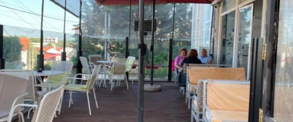 Tirane, jepet me qera bar-kafe Kati 0, 156 m² 650 € (Rruga Dalip Topi)