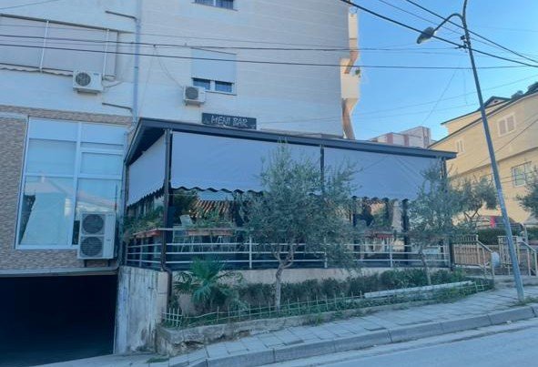 Tirane, jepet me qera bar-kafe Kati 0, 156 m² 650 € (Rruga Dalip Topi)