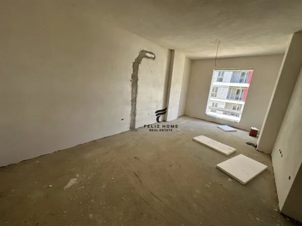 Tirane, shitet apartament 2+1+Ballkon Kati 3, 90 m² 114.000 € (UNIVERS CITY)