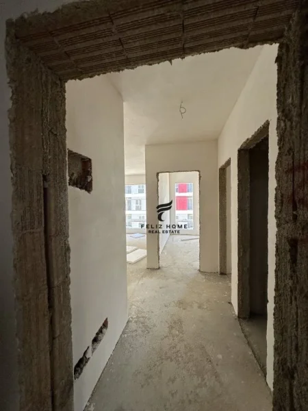 Tirane, shitet apartament 2+1+Ballkon Kati 3, 90 m² 114.000 € (UNIVERS CITY)