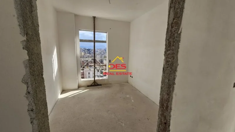 Tirane, shitet apartament 3+1+Ballkon Kati 9, 138 m² 287.000 € (Rruga Qemal Stafa)