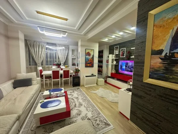Tirane, shitet apartament 3+1+Aneks+Ballkon Kati 1, 126 m² 250.000 € (Kodra e Diellit)