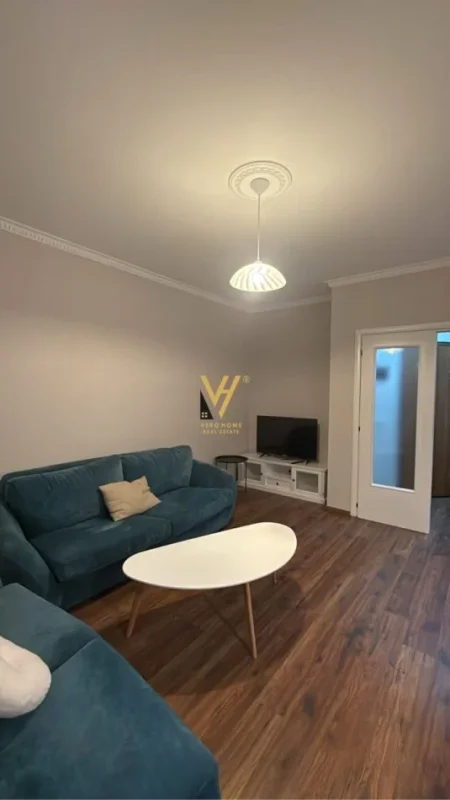 Tirane, jepet me qera apartament 2+1+Ballkon Kati 10, 100 m² 1.200 € (BLLOK)