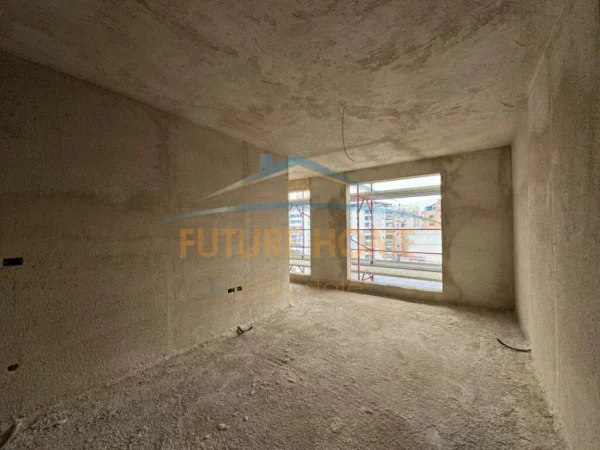Tirane, shitet apartament 2+1+Aneks+Ballkon Kati 6, 116 m² 260.000 € (White Tower, Komuna e Parisit)