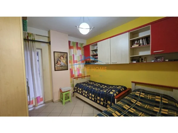 Tirane, shitet apartament 3+1+Aneks+Ballkon Kati 4, 126 m² 140.000 € (Misto Mame)