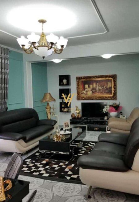 Korce, shitet shtepi 4+1+Ballkon Kati 1, 385 m² 145.000 € (KORCE)