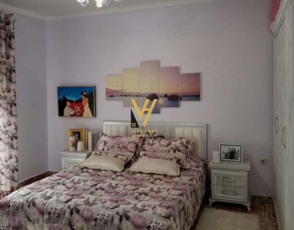 Korce, shitet shtepi 4+1+Ballkon Kati 1, 385 m² 145.000 € (KORCE)