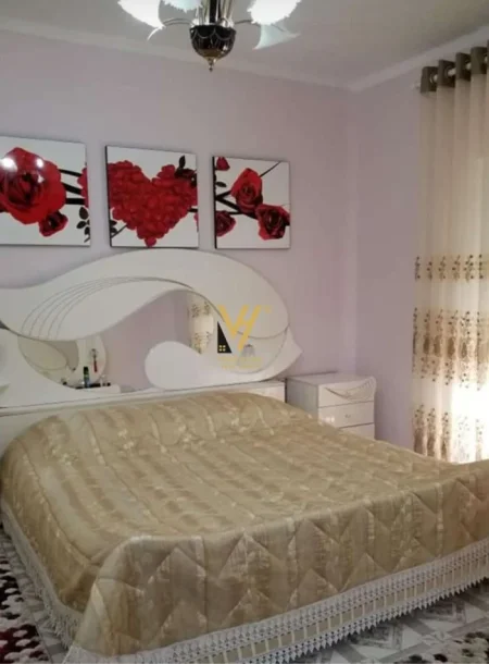 Korce, shitet shtepi 4+1+Ballkon Kati 1, 385 m² 145.000 € (KORCE)