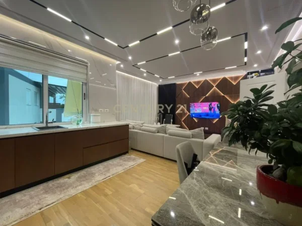 Tirane, shes apartament 2+1 , 98 m² 249.000 € (Liqeni i Thatë)