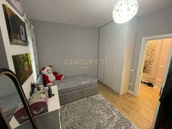 Tirane, shes apartament 2+1 , 98 m² 249.000 € (Liqeni i Thatë)