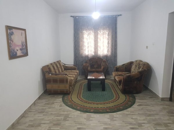 Tirane, jepet me qera apartament 1+1 Kati 1, 61 m² 300 € (Don Bosko)