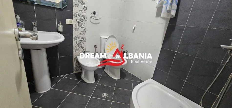 Tirane, jepet me qera apartament 2+1+Ballkon Kati 4, 87 m² 510 € (Tek Kompleksi “MATRIX”, Ali Dem)