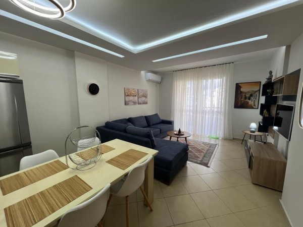 Tirane, jepet me qera apartament 1+1 Kati 5, 65 m² 450 € (UNAZA RE)   UNA27508