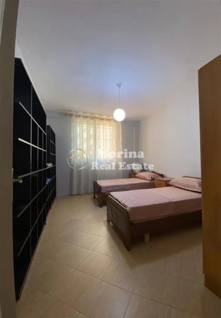 Tirane, jepet me qera apartament 2+1 Kati 1, 100 m² 500 € (Shkolla e Bashkuar)