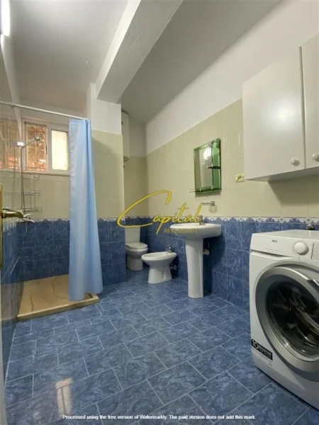 Tirane, jepet me qera apartament 3+1 Kati 1, 100 m² 500 € (SHKOLLA E BASHKUAR)