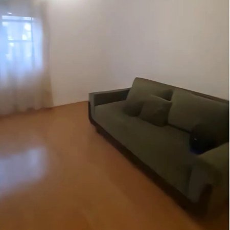 Tirane, jepet me qera apartament 2+1 Kati 3, 80 m² 600 € (Sheshi Willson)