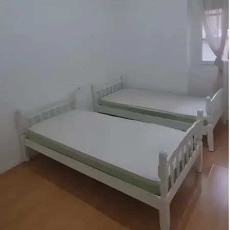 Tirane, jepet me qera apartament 2+1 Kati 3, 80 m² 600 € (Sheshi Willson)