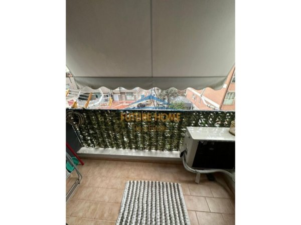 Tirane, jepet me qera apartament 1+1 , 62 m² 750 € (Komuna e Parisit)