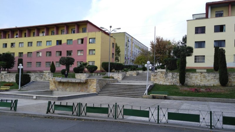 Tirane, jepet me qera apartament 1+1 Kati 2, 60 m² 250 € (Qytet Studenti)
