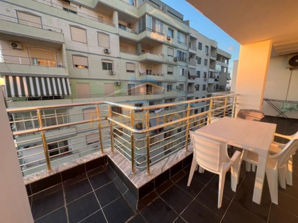 Durres, shitet apartament 1+1 Kati 6, 84 m² 120.000 € (Rrota e Kuqe)