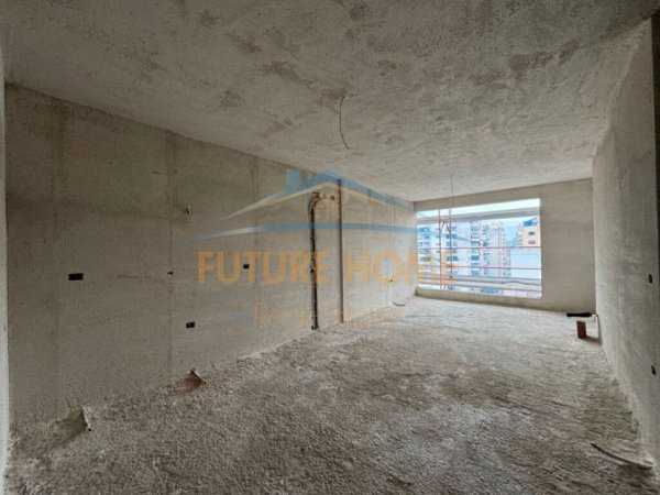 Tirane, shitet apartament 2+1 Kati 6, 116 m² 260.000 € (Komuna e Parisit)