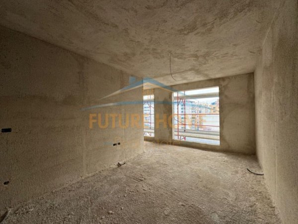 Tirane, shitet apartament 2+1 Kati 6, 116 m² 260.000 € (Komuna e Parisit)