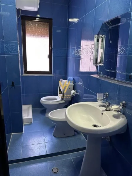 Tirane, shitet apartament 3+1+Ballkon Kati 2, 96 m² 320.000 € (ISH BLLOKU)