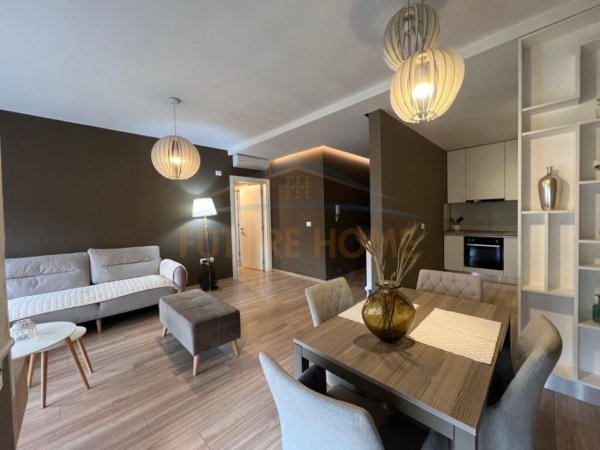 Tirane, jepet me qera apartament 2+1+Ballkon+Post Parkimi,  Kati 2, 102 m² 600 € (Ali Demi)