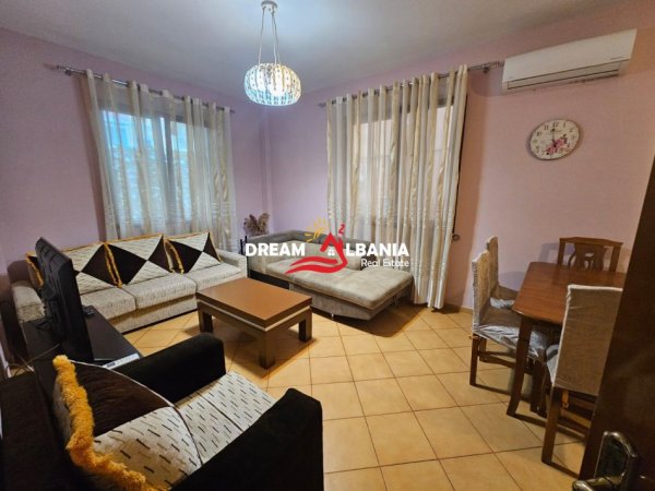 Tirane, jepet me qera apartament 2+1+Ballkon Kati 1, 100 m² 400 € (Prane shkolles Qazim Turdiu – Rr Don Bosko)