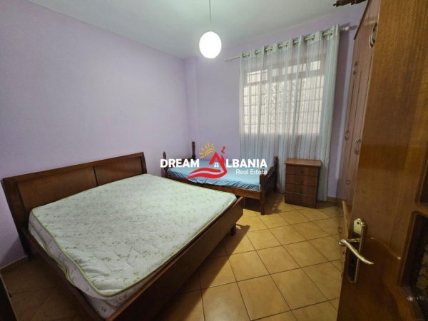 Tirane, jepet me qera apartament 2+1+Ballkon Kati 1, 100 m² 400 € (Prane shkolles Qazim Turdiu – Rr Don Bosko)