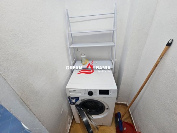 Tirane, jepet me qera apartament 2+1+Ballkon Kati 1, 100 m² 400 € (Prane shkolles Qazim Turdiu – Rr Don Bosko)