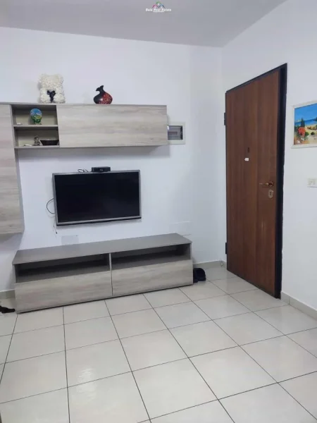Tirane, jepet me qera apartament 2+1 Kati 6, 85 m² 550 € (yzbersht)