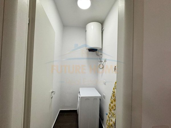 Tirane, jepet me qera apartament 1+1+Ballkon Kati 4, 70 m² 550 € (Oxhak)