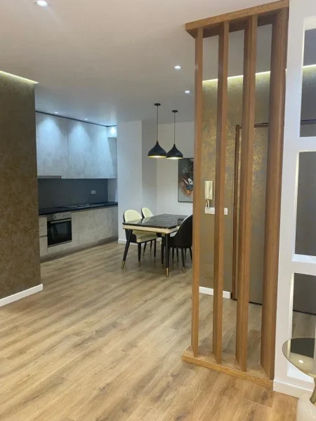 Tirane, shitet apartament 2+1 , 136 m² (Kopshti Botanik)