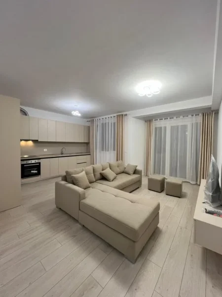 Tirane, jepet me qera 2+1 Kati 9, 650 € (Kompleksi River Residence, ndërmjet ish-fushës së aviacionit dhe Unazës së Madhe)