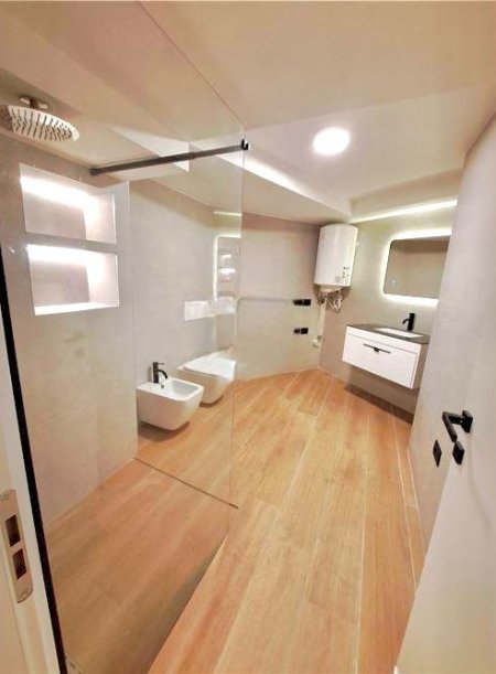 Tirane, shitet apartament 2+1 , 95 m² 138.500 € (Liqeni i Thate)