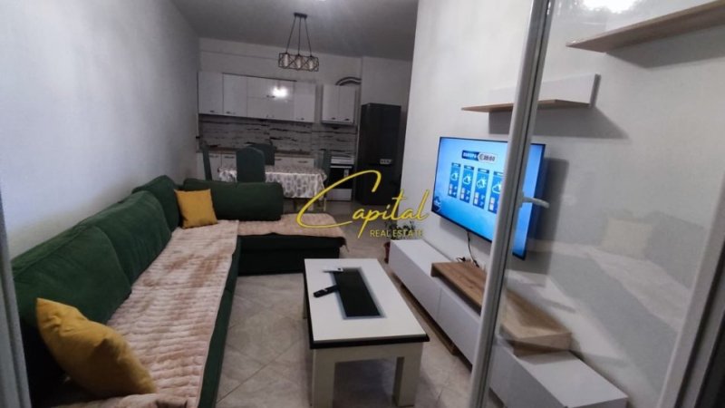 Tirane, jepet me qera apartament 2+1 Kati 7, 80 m² 550 € (YZBERISHT)