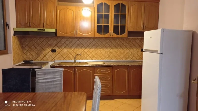 Tirane, jepet me qera apartament 2+1 Kati 1, 100 m² 400 € (Don Bosko)